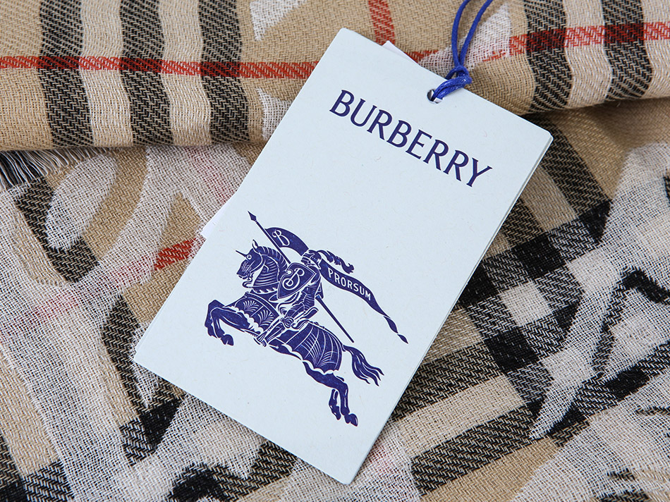 Ʈ������ �м�