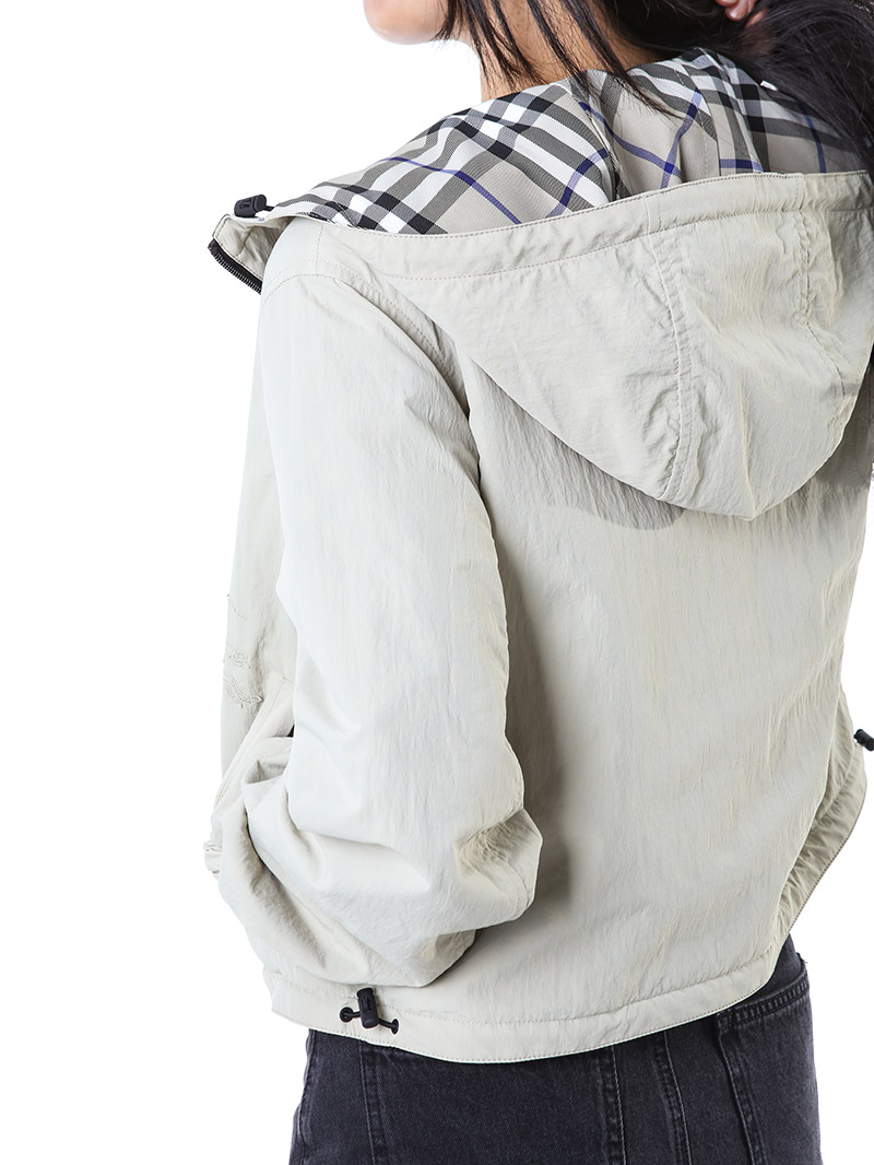 ĳ�־� �ƿ���