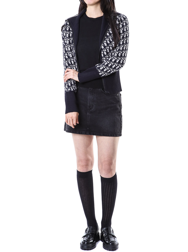 ���� ���