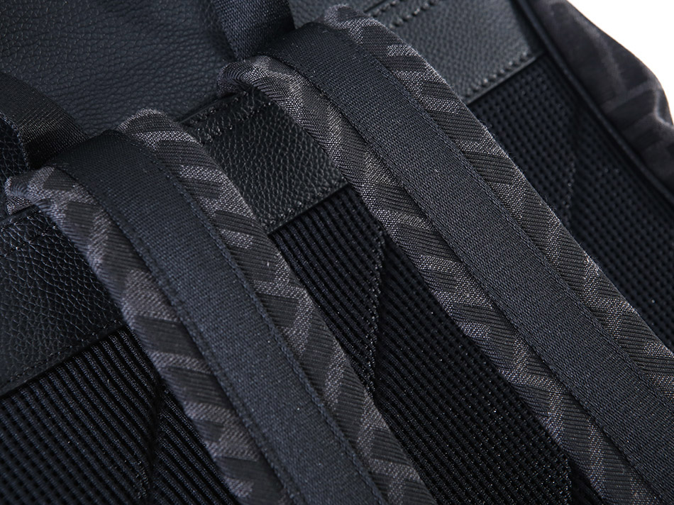 Ʈ������ �м�