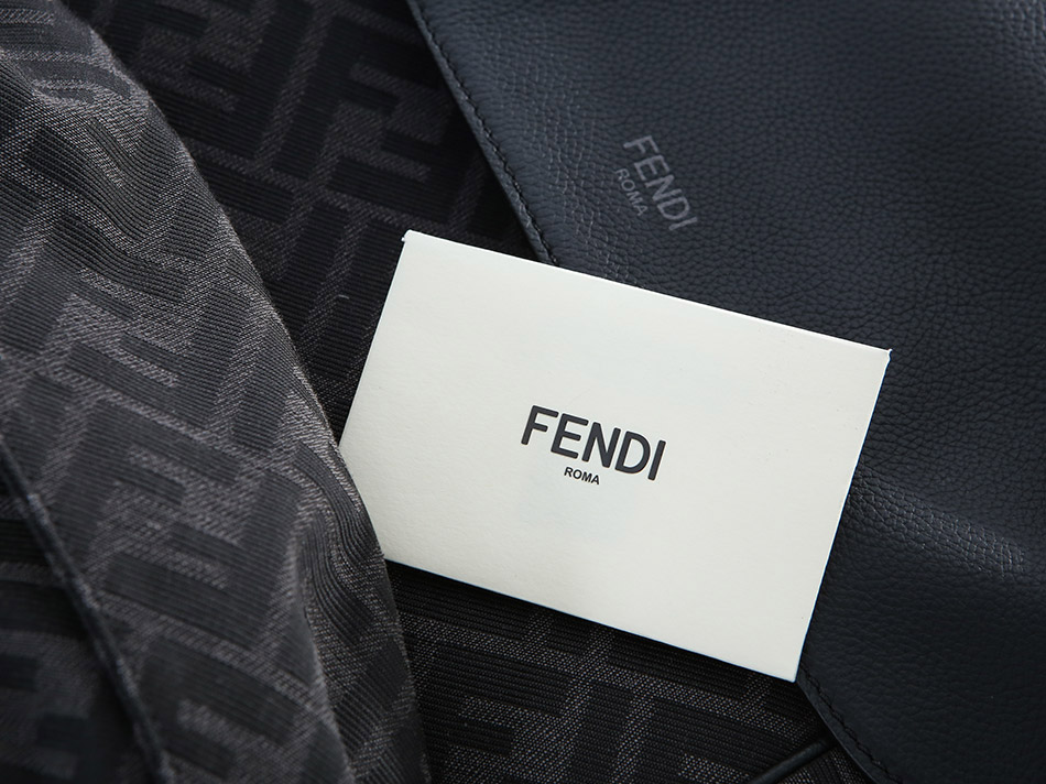 �����̾� ����