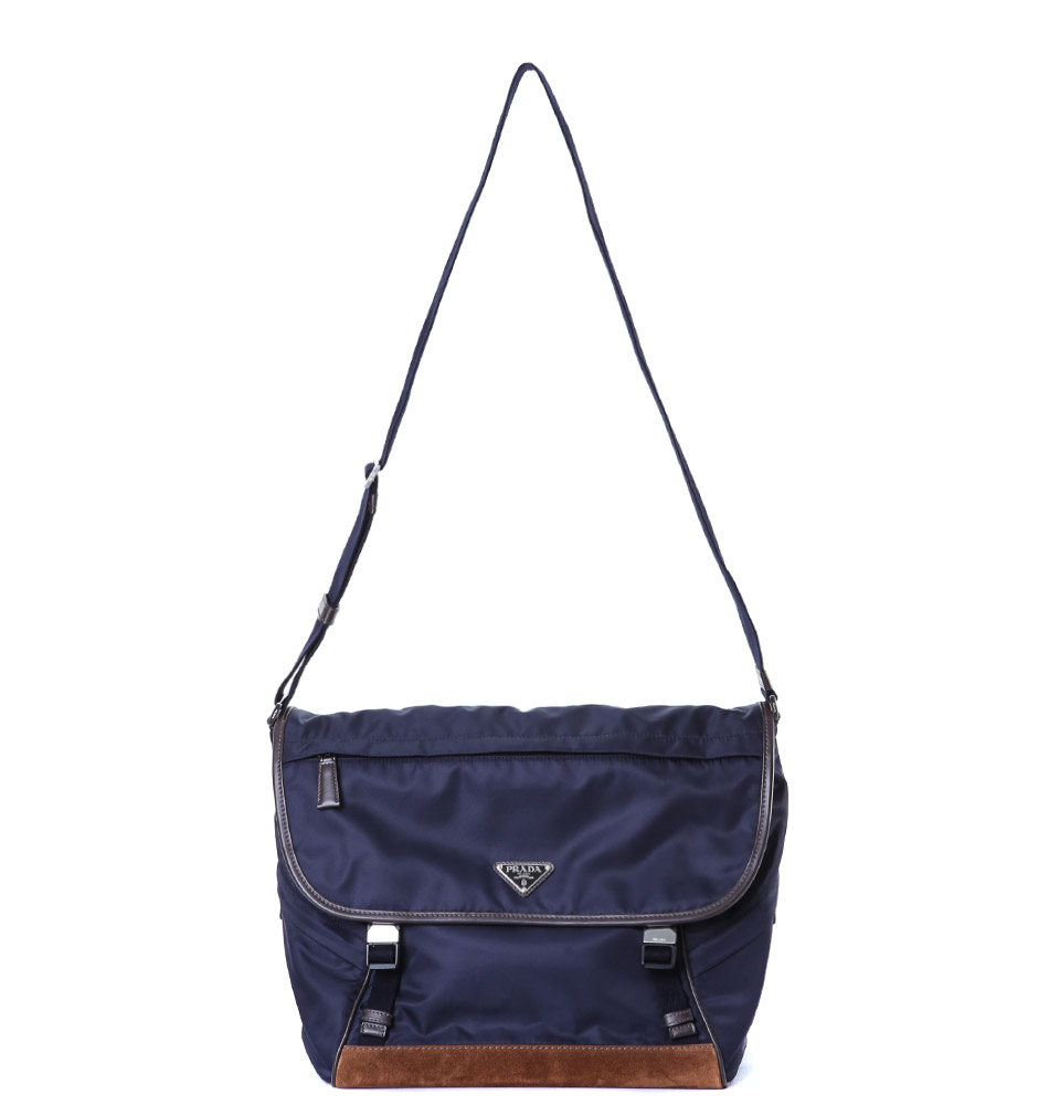 ����� ����