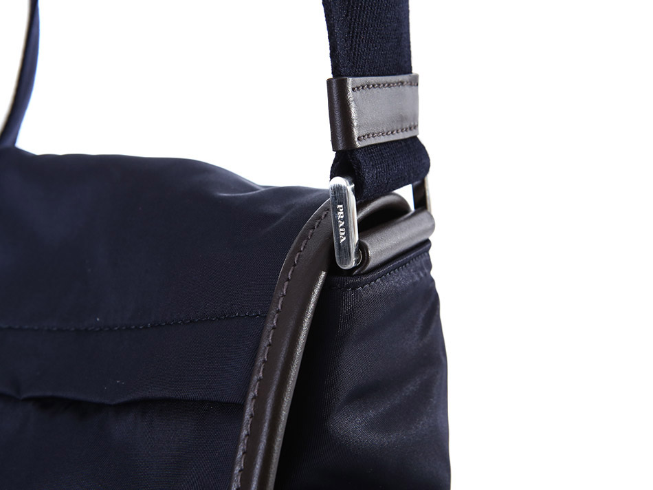 �����̾� ����