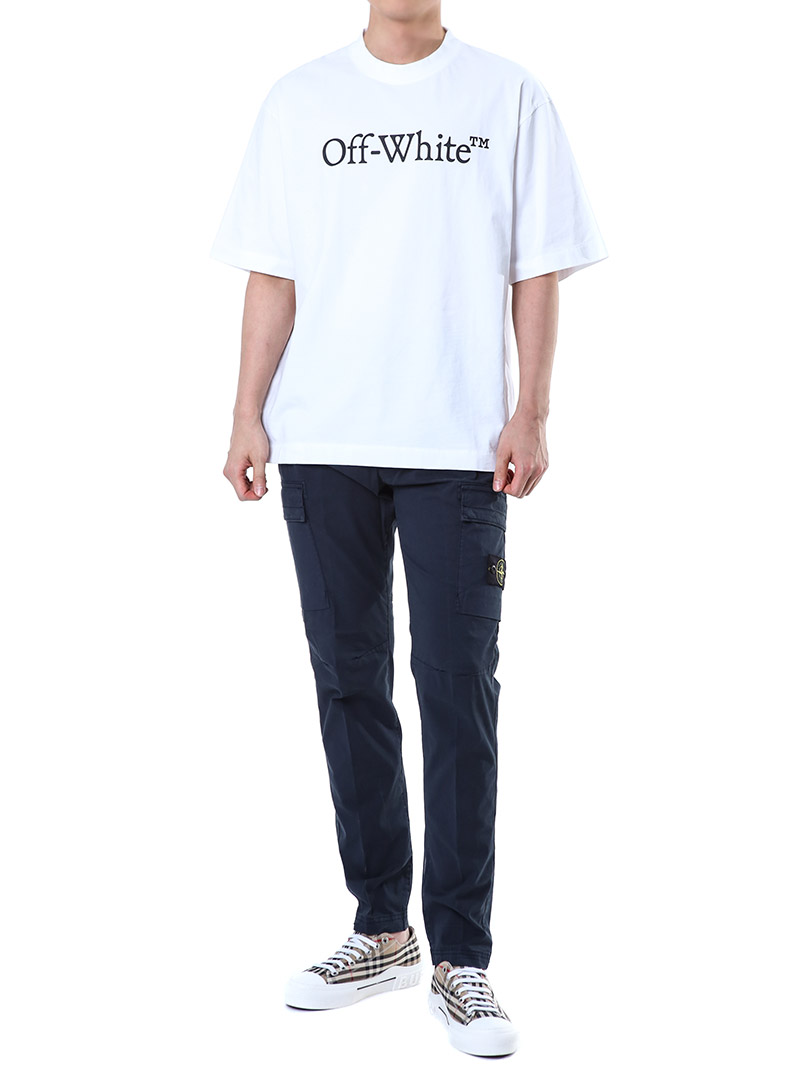 Off-White ビッグブックッシュスケートTシャツ 大人気 Black/White Big Bookish Skate S/S Tee in BLACK for Men | Off